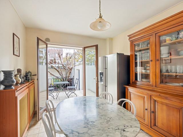 Maison 6 pièces 221 m²