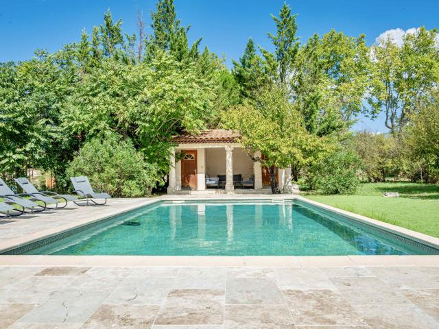 Maison 6 pièces 221 m²