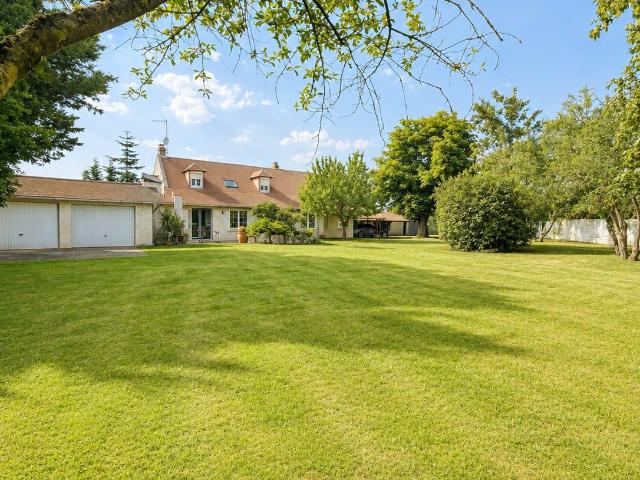 Maison 6 pièces 221 m²