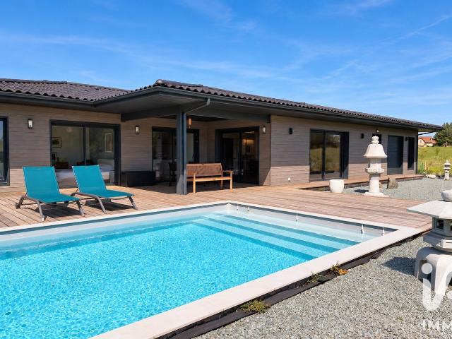 Maison 6 pièces 222 m²