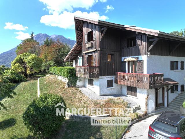 Maison 6 pièces 222 m²