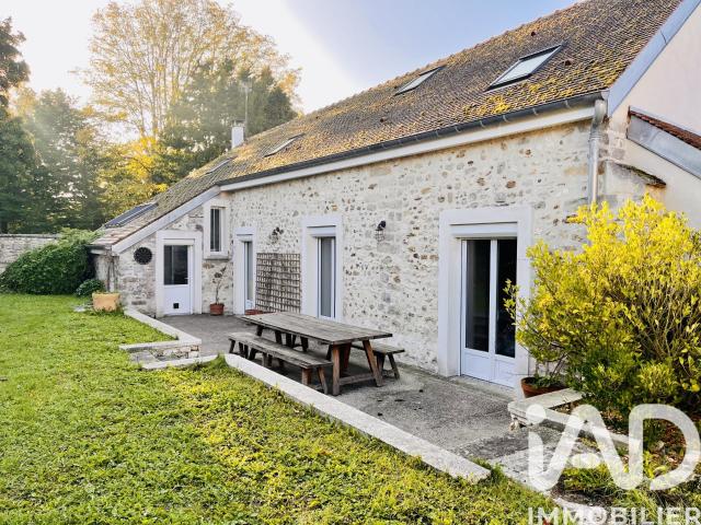Maison 6 pièces 222 m²