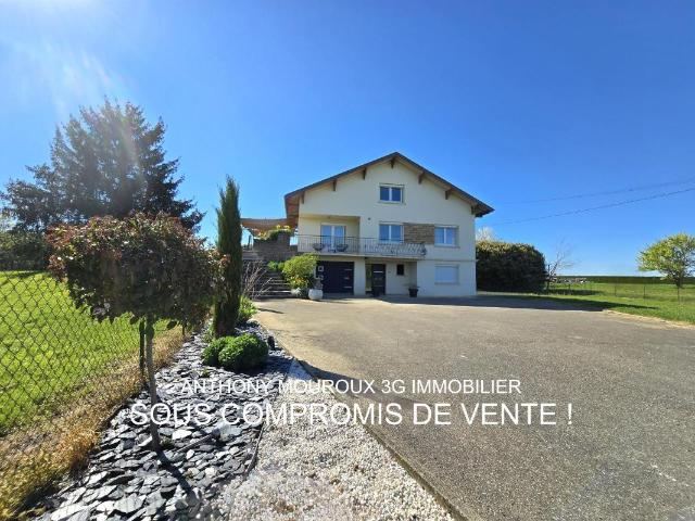 Maison 6 pièces 222 m²