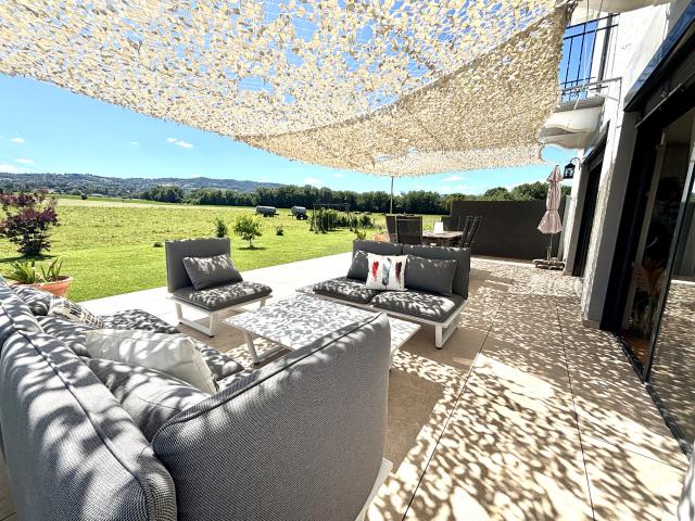 Maison 6 pièces 223 m²
