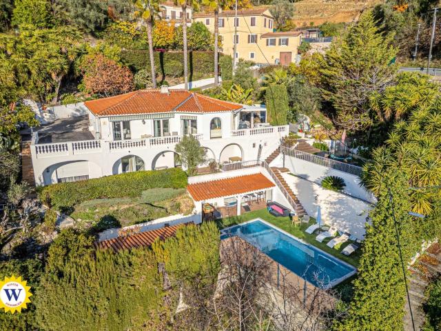 Maison 6 pièces 223 m²