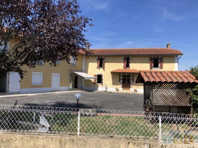 Maison 6 pièces 223 m²