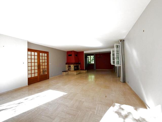 Maison 6 pièces 223 m²