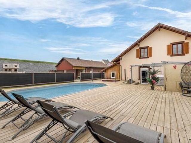 Maison 6 pièces 234 m²