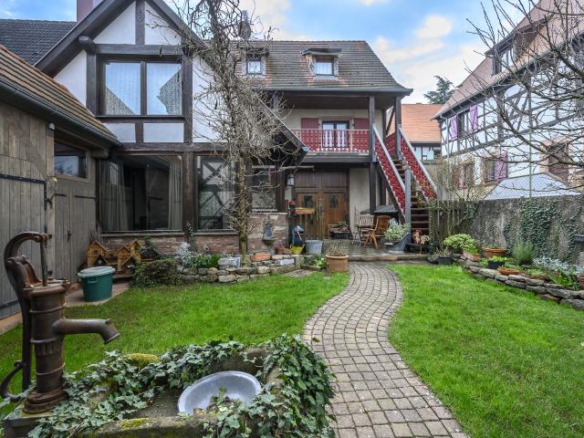 Maison 6 pièces 234 m²