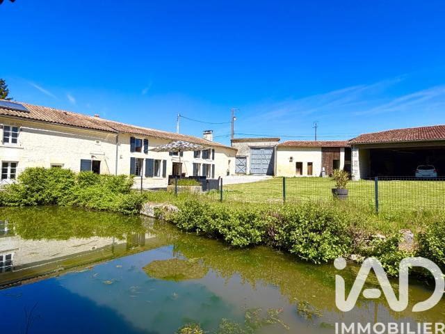Maison 6 pièces 234 m²