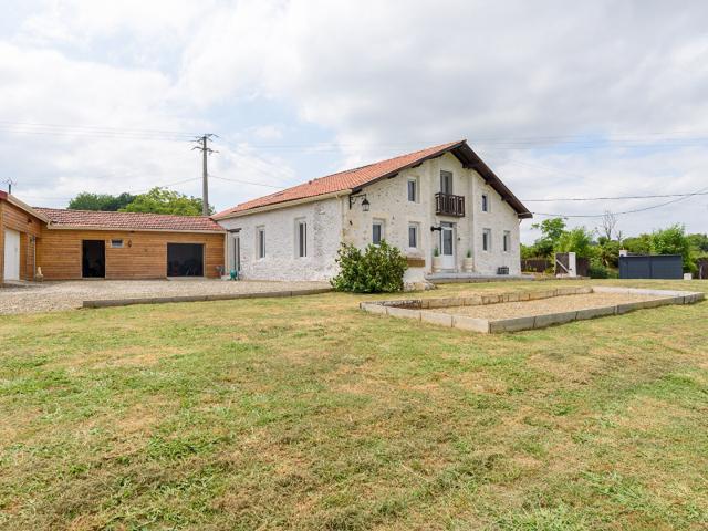 Maison 6 pièces 234 m²