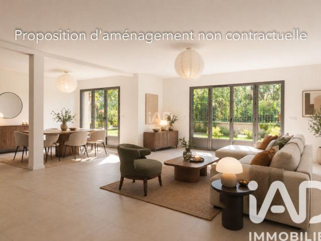 Maison 6 pièces 234 m²