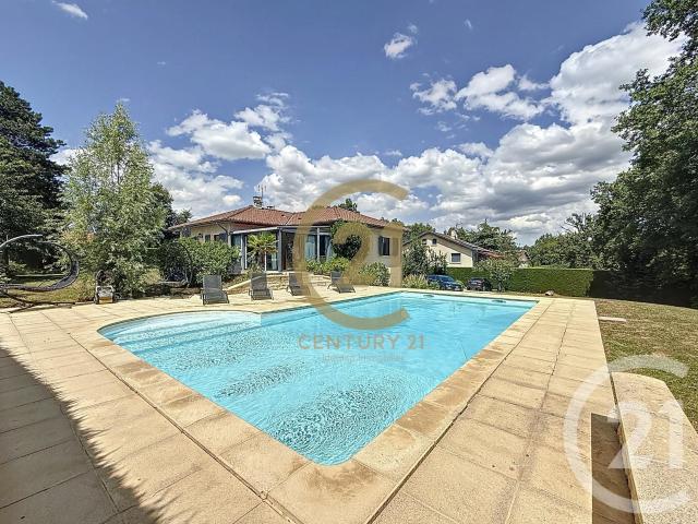 Maison 6 pièces 213 m²