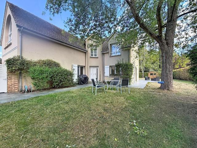Maison 6 pièces 235 m²