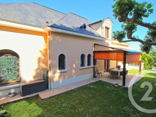 Maison 6 pièces 235 m²