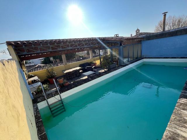 Maison 6 pièces 235 m²