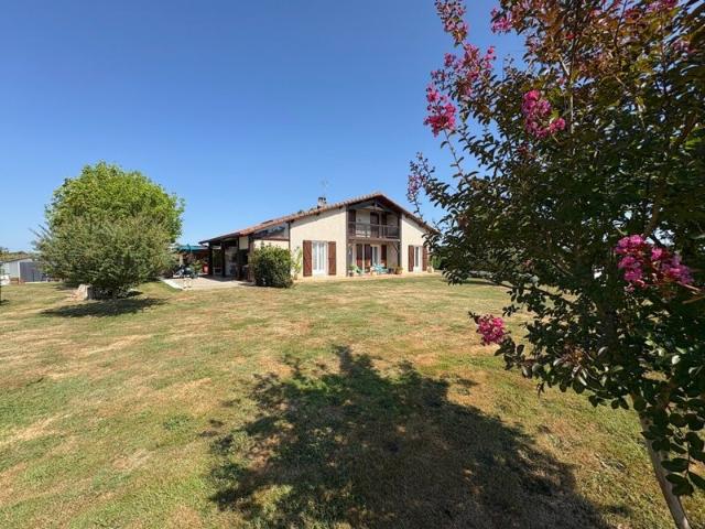 Maison 6 pièces 235 m²