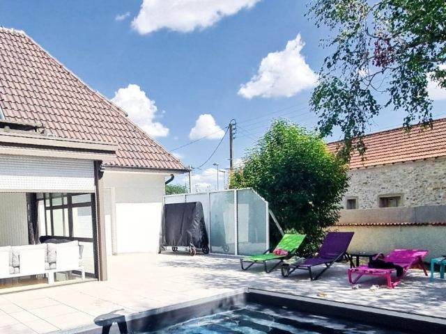 Maison 6 pièces 235 m²