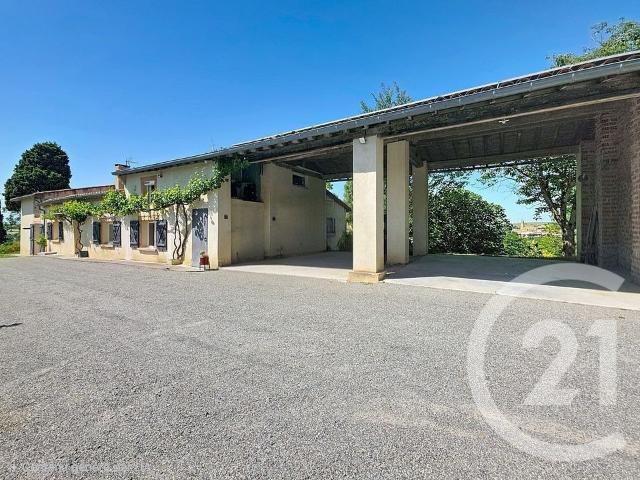 Maison 6 pièces 236 m²