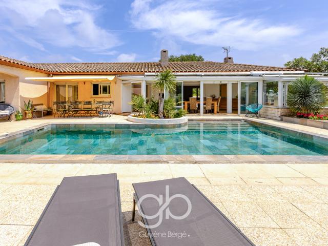 Maison 6 pièces 237 m²