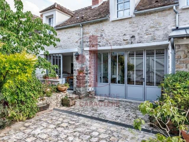 Maison 6 pièces 237 m²