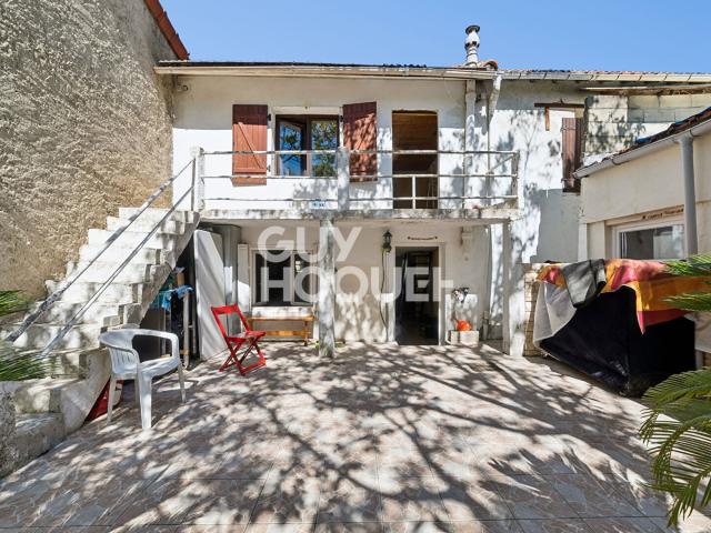 Maison 6 pièces 237 m²