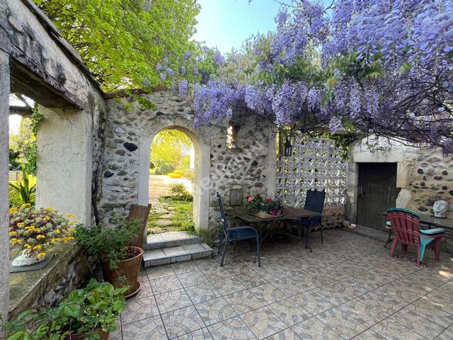Maison 6 pièces 237 m²