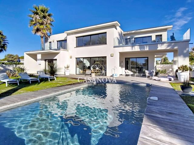 Maison 6 pièces 237 m²