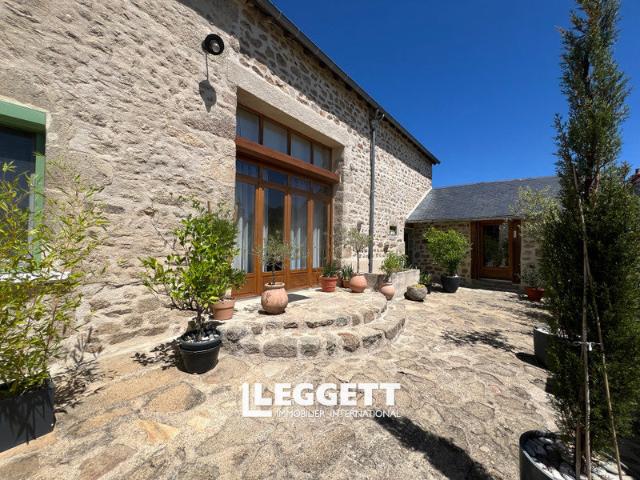 Maison 6 pièces 238 m²