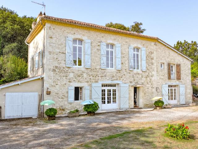 Maison 6 pièces 238 m²