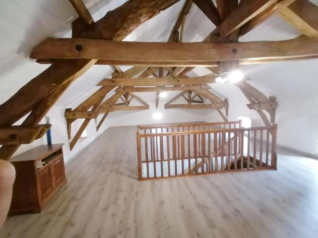 Maison 6 pièces 239 m²