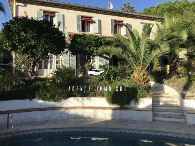 Maison 6 pièces 230 m²