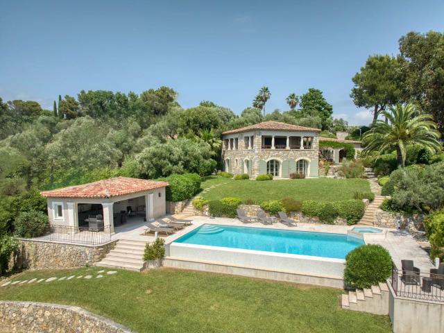 Maison 6 pièces 230 m²