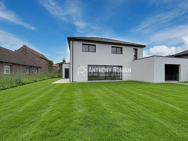 Maison 6 pièces 230 m²