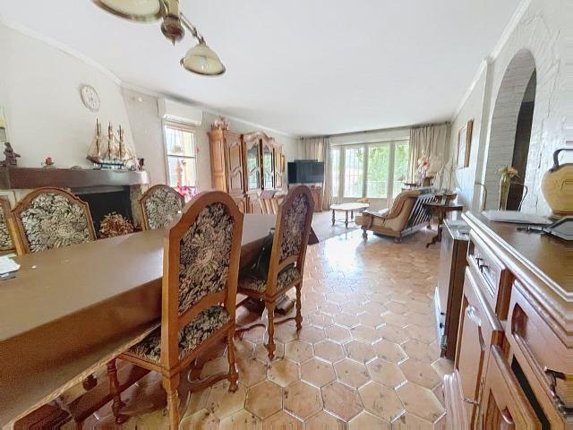 Maison 6 pièces 230 m²