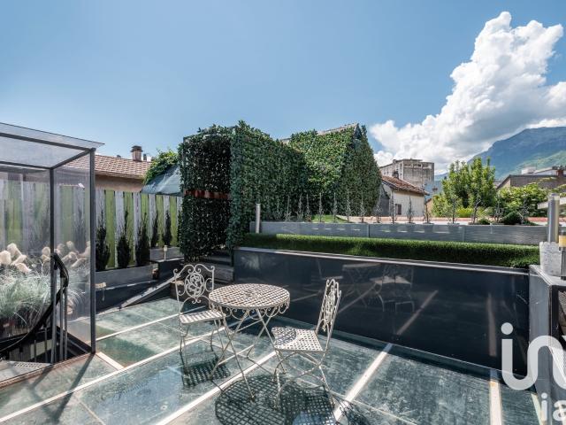 Maison 6 pièces 230 m²