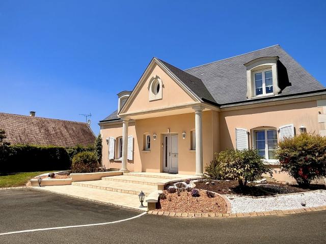 Maison 6 pièces 230 m²