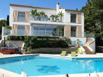 Maison 6 pièces 230 m²