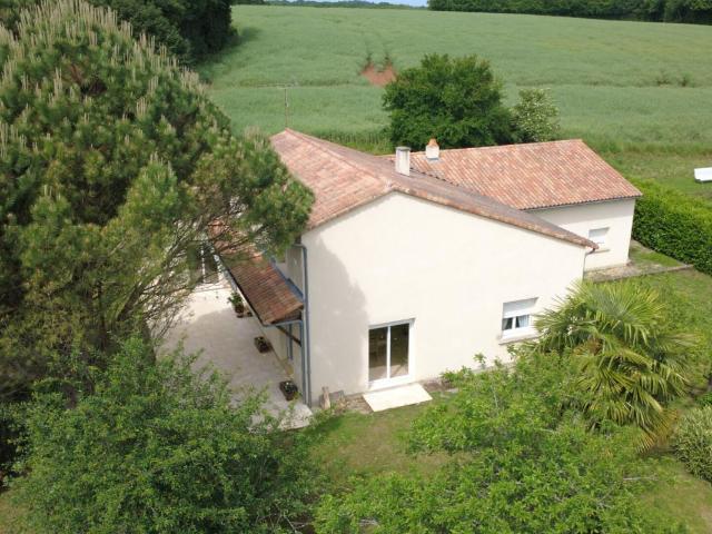 Maison 6 pièces 230 m²