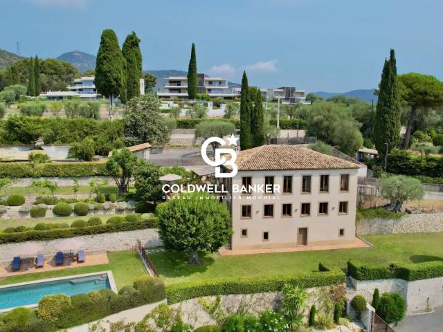 Maison 6 pièces 230 m²