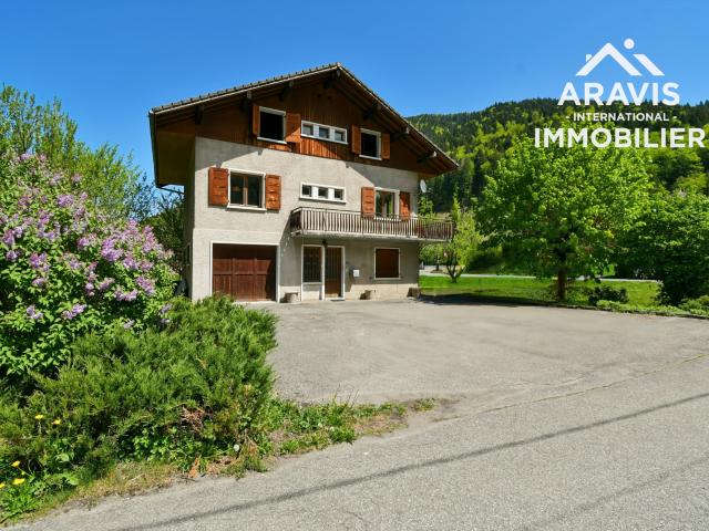 Maison 6 pièces 230 m²