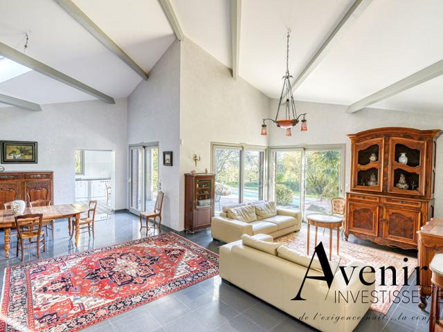 Maison 6 pièces 230 m²