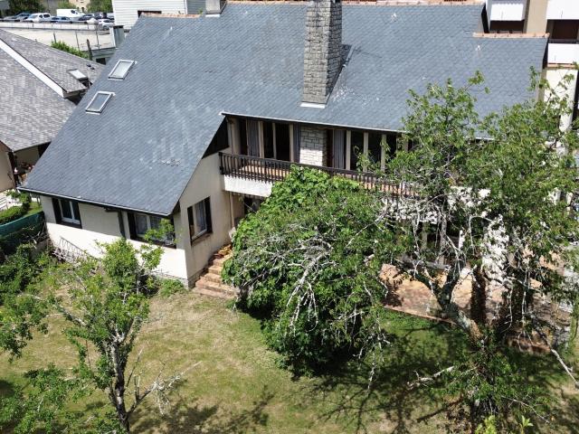 Maison 6 pièces 230 m²