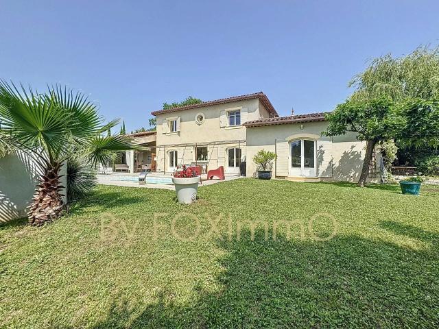 Maison 6 pièces 230 m²