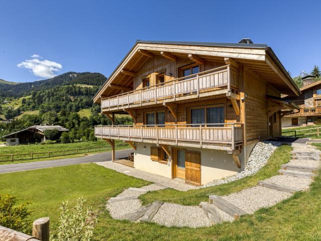 Maison 6 pièces 230 m²
