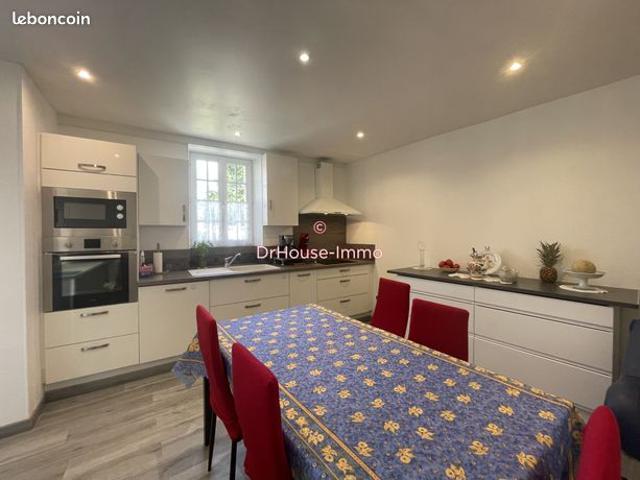 Maison 6 pièces 230 m²