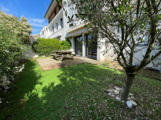 Maison 6 pièces 230 m²