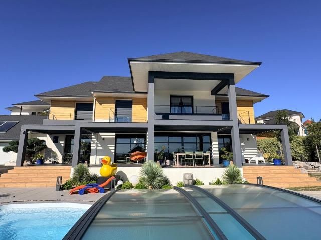 Maison 6 pièces 230 m²