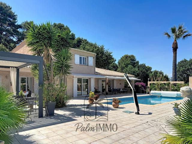 Maison 6 pièces 230 m²