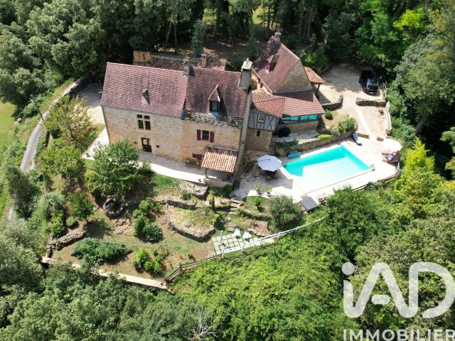 Maison 6 pièces 230 m²